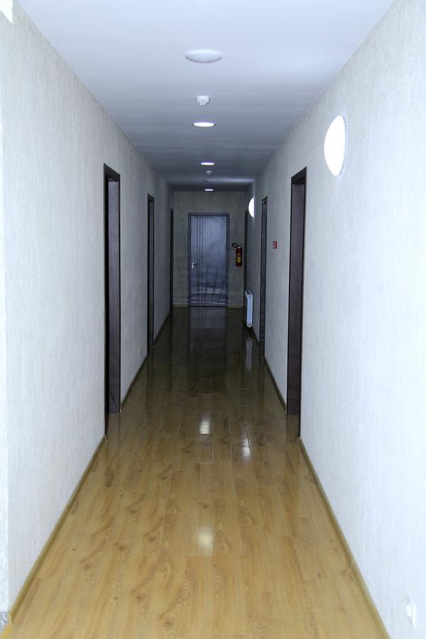 Iveria Hotel Khashuri Exterior photo